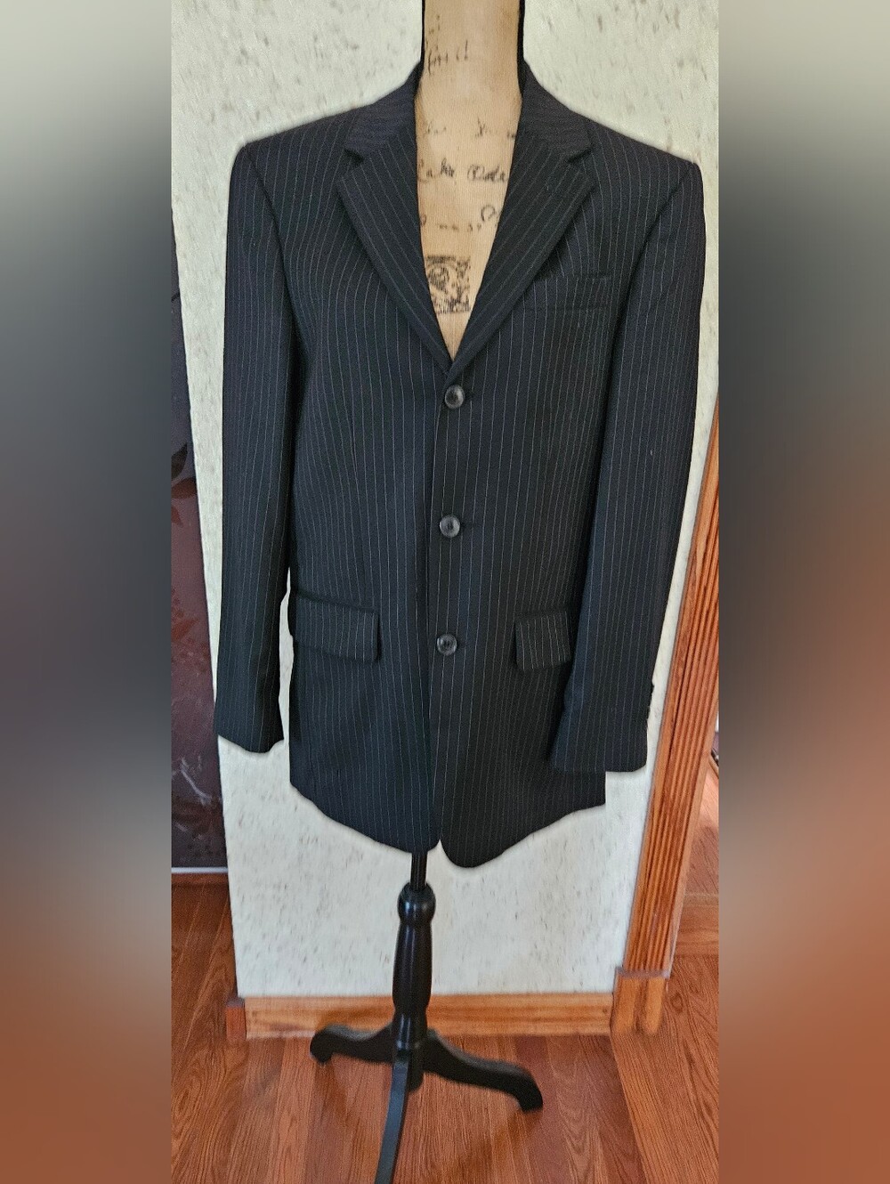 Kenneth Cole New York Black Pinstripe Single-Breasted Blazer. 40 R